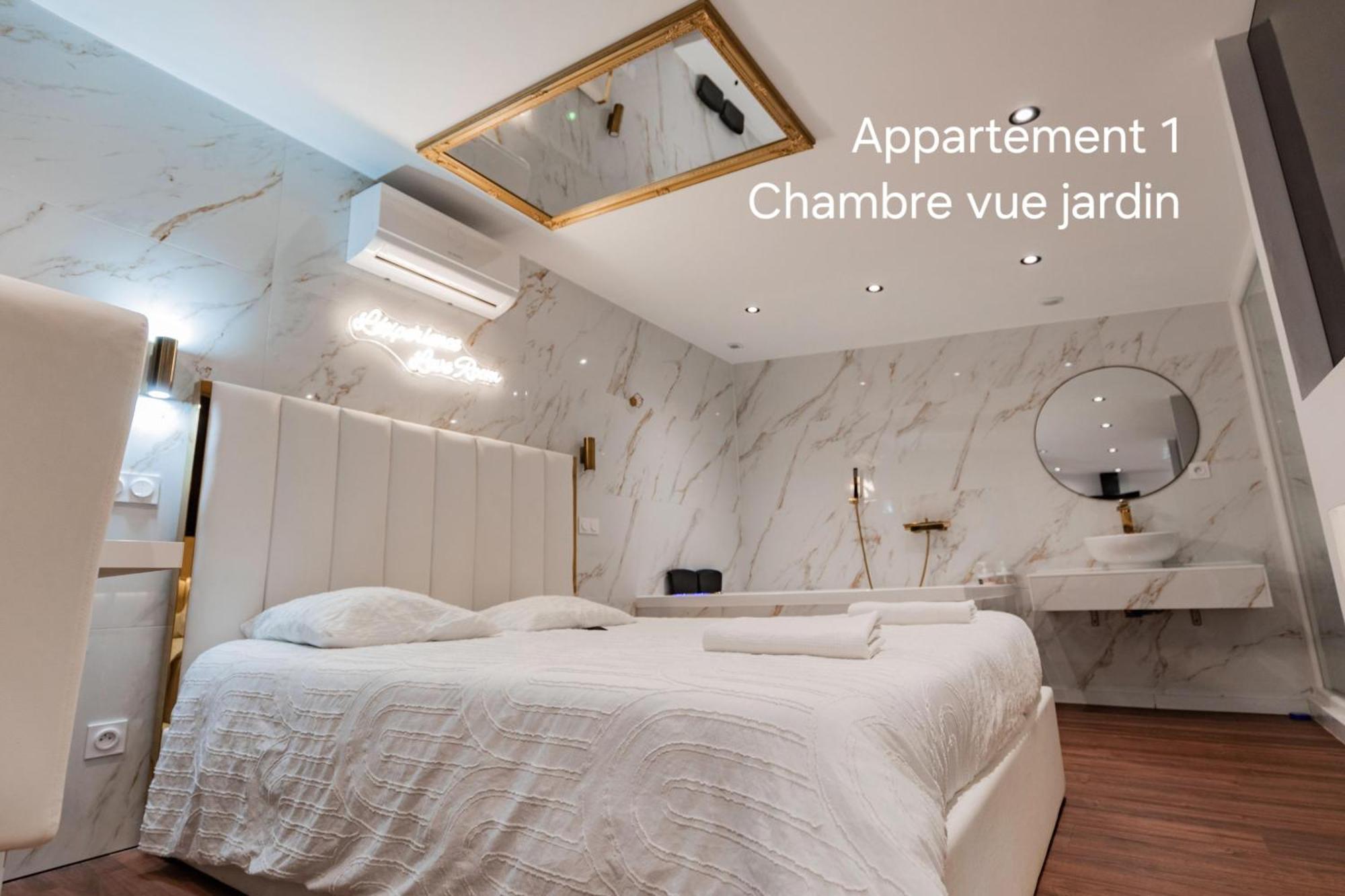 L'Experience Love Room Saint-Jean-Bonnefonds Buitenkant foto